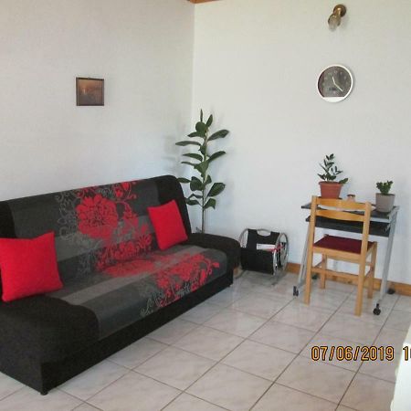Fenyves Vendeghaz Apartment Balatonfenyves Bagian luar foto