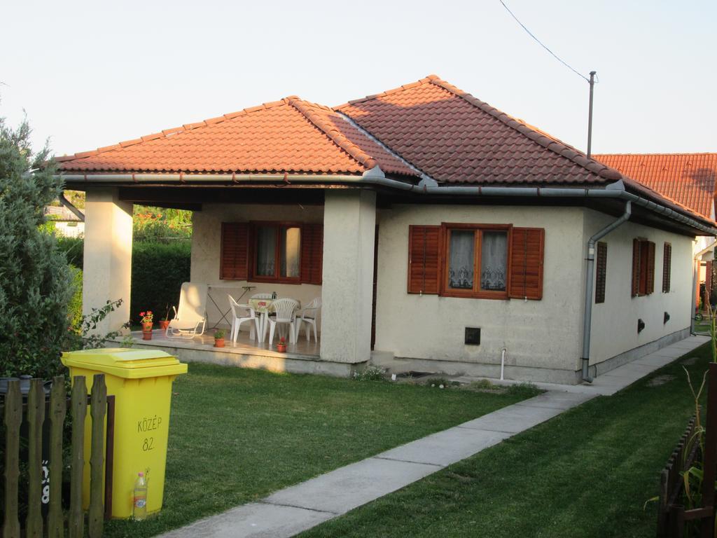 Fenyves Vendeghaz Apartment Balatonfenyves Bagian luar foto