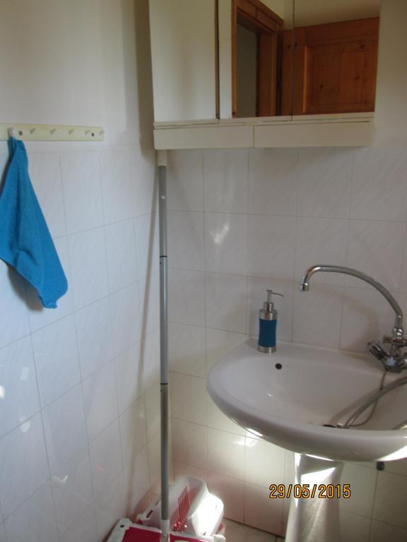 Fenyves Vendeghaz Apartment Balatonfenyves Bagian luar foto