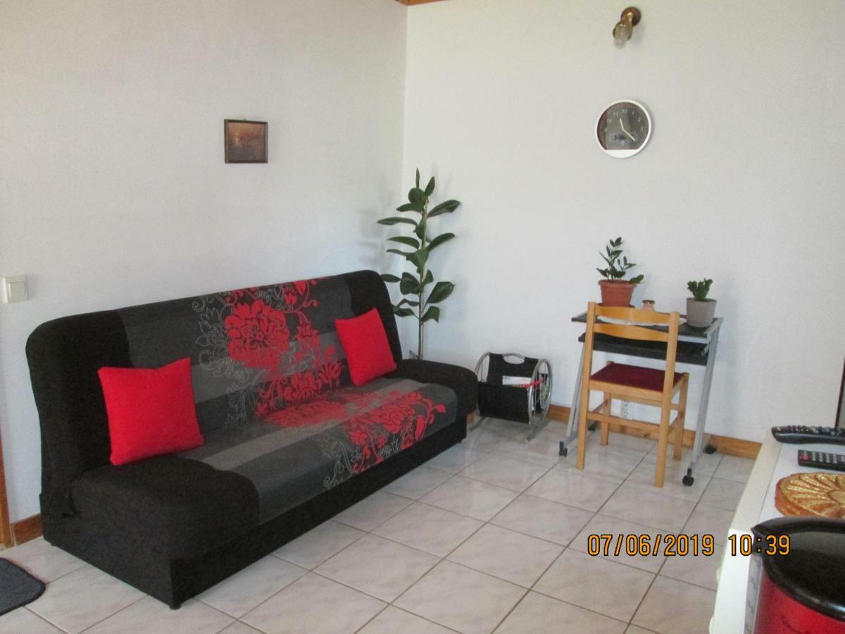 Fenyves Vendeghaz Apartment Balatonfenyves Bagian luar foto