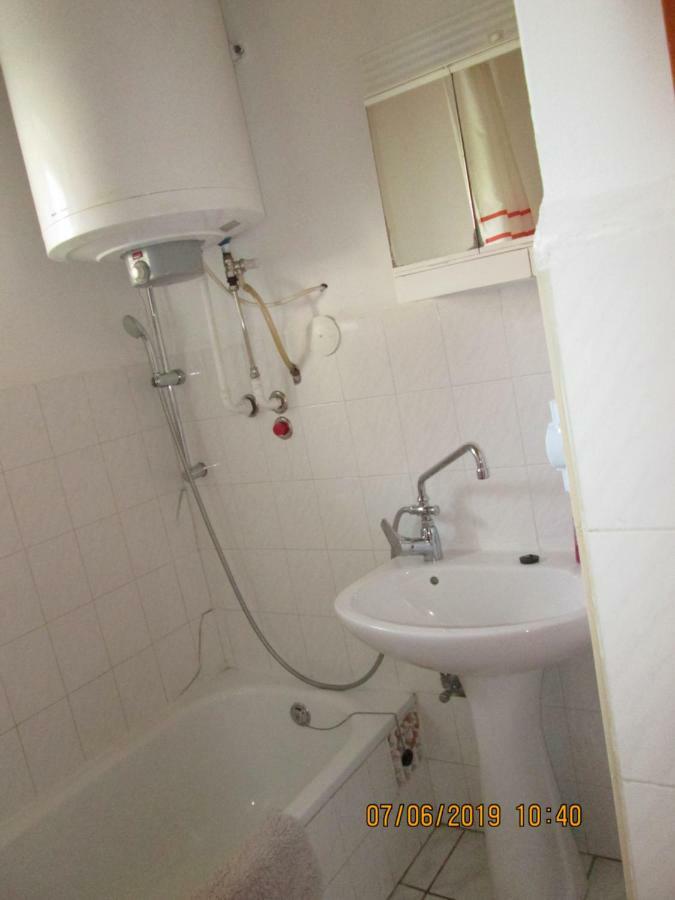 Fenyves Vendeghaz Apartment Balatonfenyves Bagian luar foto
